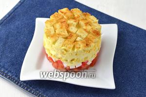 Салат с сухариками и копчёной курицей изображения Салат с сухариками и копчёной курицей изоражения