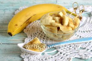 Фото совета Как нарезать бананы не снимая кожуры