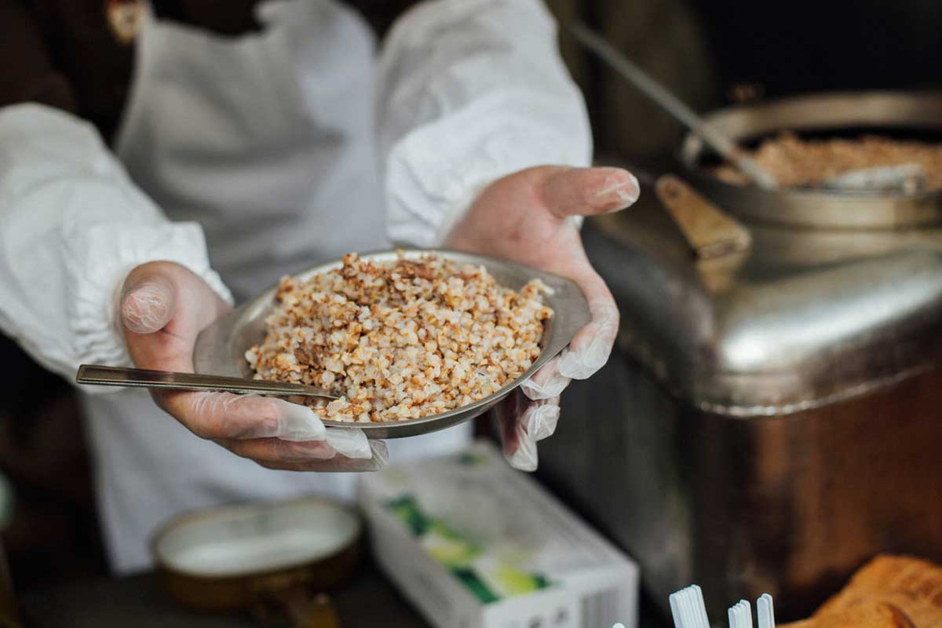 Изображение к записи Как полевая кухня в офисе помогает экономить время и деньги на обедах сотрудников