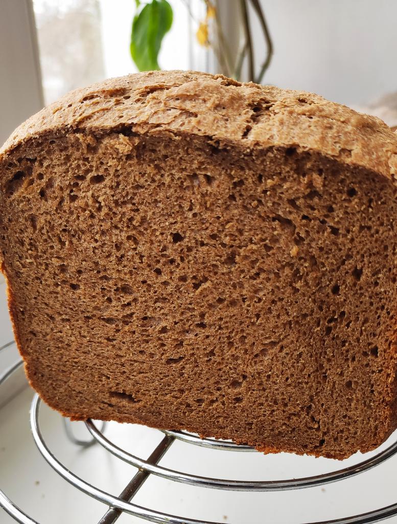 Рецепт гречневого хлеба в духовке. Гречишный хлеб. Гречневый хлеб. Хлеб гречневый с молоком. Хлеб пикантный.