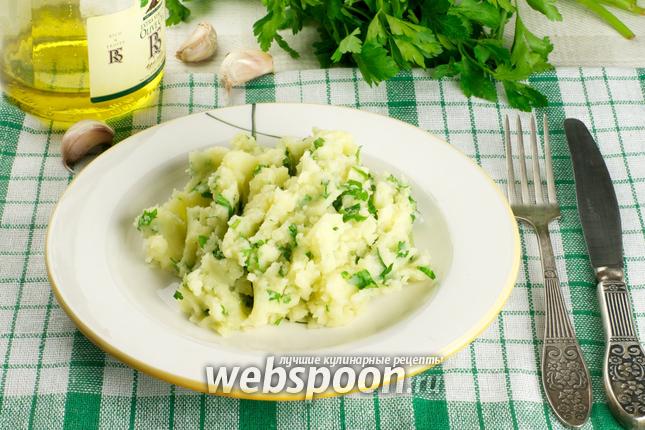 Фото Картофельное пюре с чесноком и зеленью