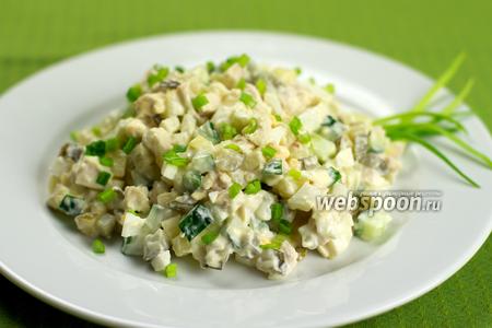 Фото рецепта Салат Оливье с курицей
