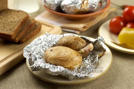 Картошка в горшочках в духовке: рецепт без мяса