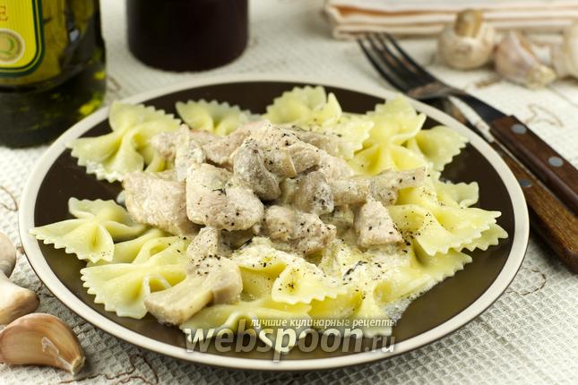Фото Фигурная паста с индейкой и грибами