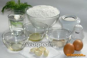 Для приготовления пампушек с чесноком нам понадобится: мука, сухие дрожжи, яйца, оливковое и подсолнечное масло, тёплая кипячёная вода, чеснок, зелень, сахар и соль.