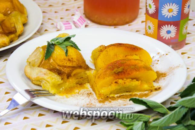 Фото Слоёный пирог с персиками