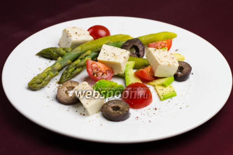 Фото Салат из спаржи с маринованным сыром тофу
