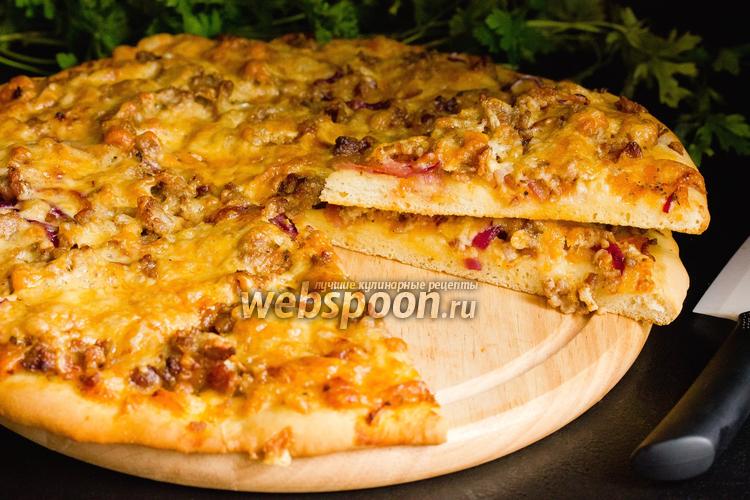 Фото Пицца с фаршем и сыром