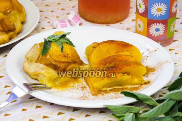 Фото Слоёный пирог с персиками