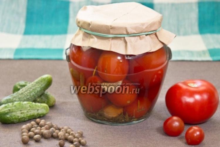 Фото Консервированные помидоры с розмарином и чесноком