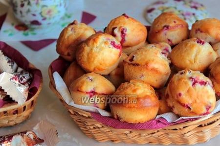 Фото рецепта Кексы кокосовые с ягодами