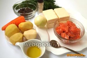 Для приготовления супа нам понадобится филе лосося, 4 пачки плавленых сырков типа «Дружба» (хорошего качества),
репчатый лук, картофель, морковь, оливковое масло, кедровые орешки, соль и чёрный молотый перец.
