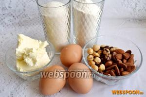 Нам понадобится: мука, сахар, размягчённое сливочное масло, яичные желтки, ванильный экстракт (1 ч. л.), орехи, сахарная пудра.