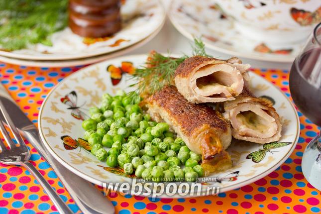 Фото Рулетики из свинины с сырной начинкой