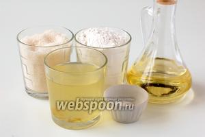 Для приготовления печенья нам понадобится огуречный рассол, мука, сахар, подсолнечное масло, разрыхлитель&