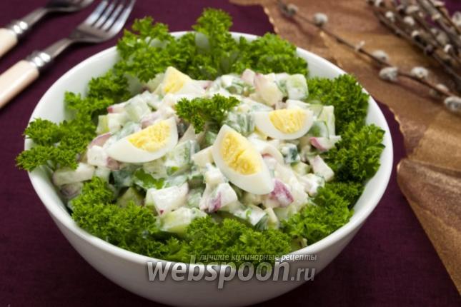 Фото Салат с черемшой и овощами