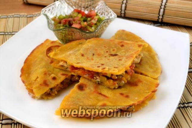 Фото Кесадилья с курицей и сыром
