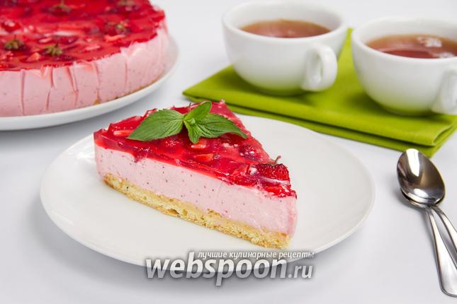 Фото Торт с клубничным муссом и желе