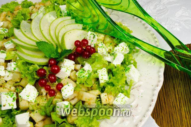 Фото Кольраби с фетой и финиками