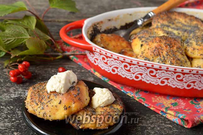 Фото Сырники из духовки в сметанно-маковой заливке