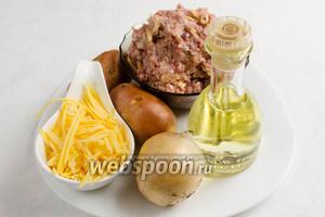 Чтобы приготовить котлеты в духовке, нужно взять готовый мясной фарш (любой), картофель, лук, сыр, яйцо, масло подсолнечное, панировочные сухари, соль, перец.