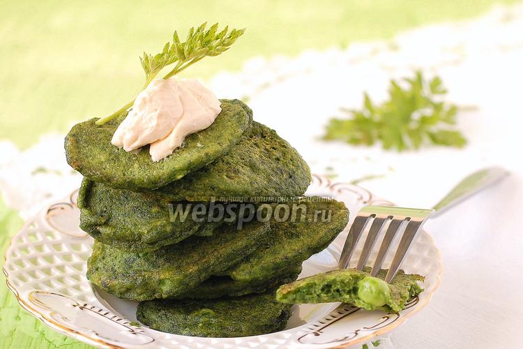 Фото Оладьи со шпинатом и зелёным горошком