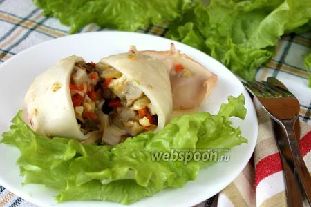 Фото рецепта Кальмары фаршированные белыми грибами