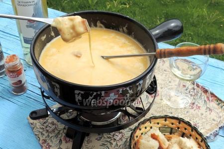 Фото рецепта Сырное фондю
