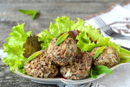 Фото рецепта Грибные котлеты в мультиварке