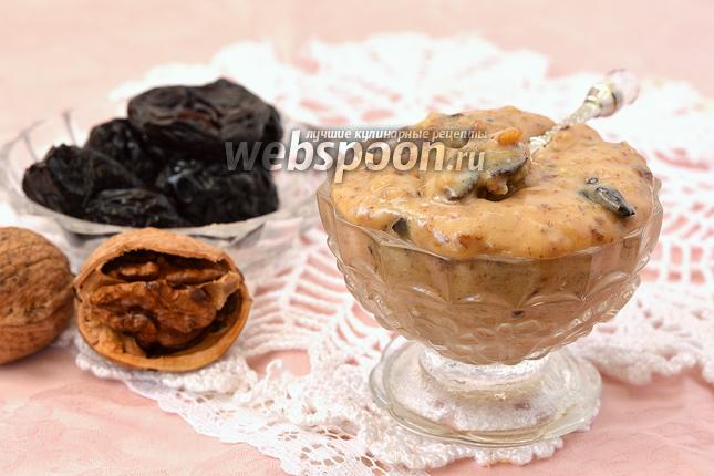 Фото Молочный крем с черносливом и орехами