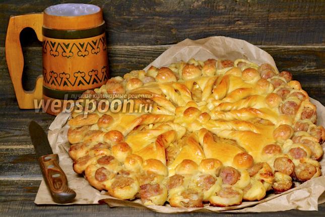 Фото Пирог с капустой и колбасками