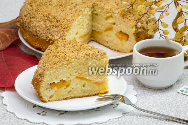 Фото Пирог с консервированными персиками