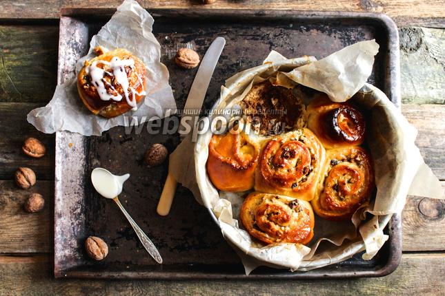 Фото Булочки с орехами и сгущёнкой