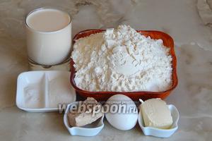 Готовить домашний хлеб на топлёном молоке мы будет из таких продуктов, как: мука пшеничная, молоко топлёное, дрожжи прессованные, яйцо куриное, масло сливочное, сахар, соль.