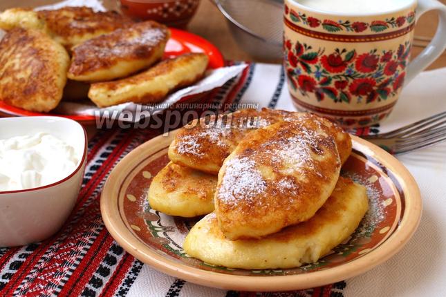 Фото Манники с творогом и изюмом