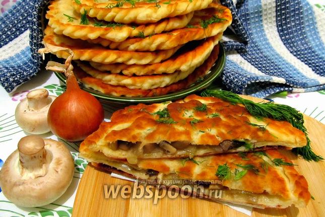 Фото Лепёшки с грибами и луком