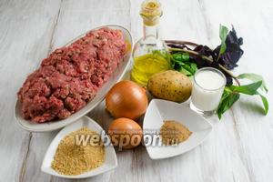 Чтобы приготовить фрикадельки, нужно взять фарш мясной смешанный, яйца, картофель, кусок сухого батона или сухари, молоко, соль, перец, корица, оливковое масло, свежая зелень кинзы, мяты и базилика, масло подсолнечное рафинированное для жарки.