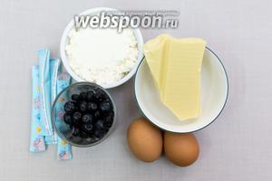 Для приготовления творожного мусса нам понадобятся: белый шоколад, яйца, сахар, черника, ванилин, творог (он должен быть мягкий).
