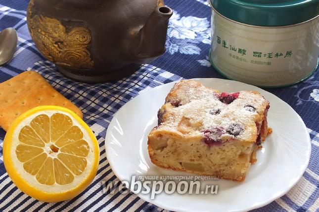 Фото Пряный кефирный пирог с яблоками