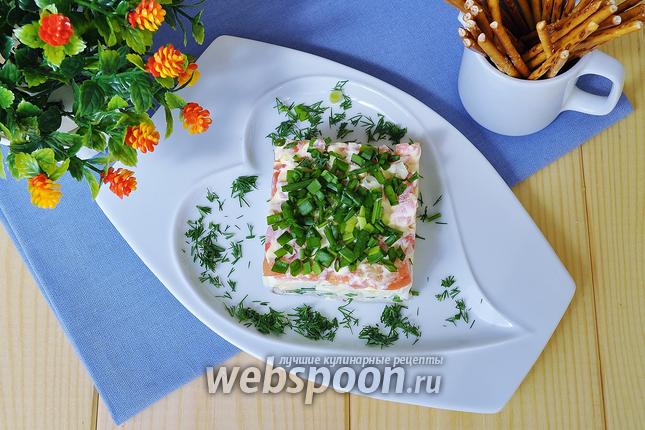 Фото Салат с кальмарами и помидорами
