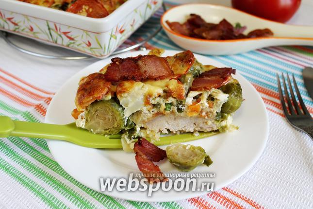 Фото Свиные отбивные с овощами и сыром в духовке