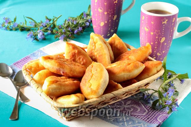 Фото Пирожки с клубникой жареные