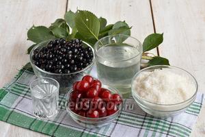 Для приготовления вишнёво-смородинового ликёра нам понадобится чёрная смородина, вишня, вода, спирт, сахар, лимонная кислота, веточки вишни.