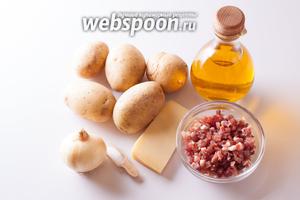 Сыр для этого блюда нужен средней твердости (у меня — грюйер). Ну, и масло тоже не обязательно должно быть оливковым, сойдёт любое растительное, это абсолютно непринципиально. Конечно, если готовить таким образом рёсти для взрослых, можно добавить и каких-нибудь острых специй. Хотя, в принципе, там вкуса и от бекона с сыром вполне достаточно.