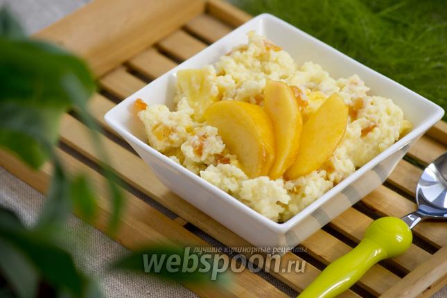 Фото Пшённая каша с персиком и курагой