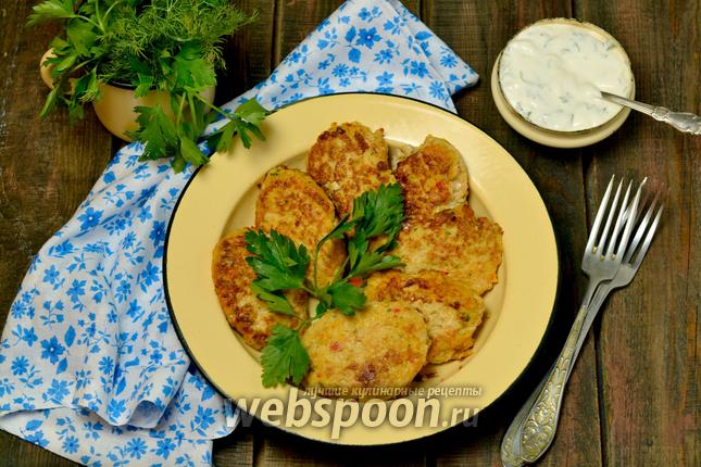 Фото Сочные котлеты из курицы и овощей