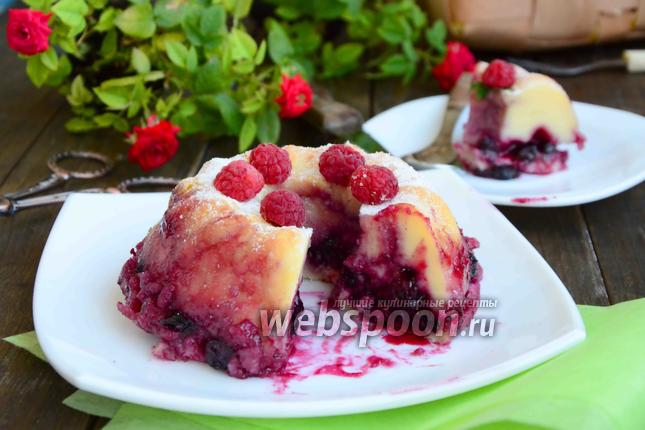 Фото Творожный кекс с чёрной смородиной