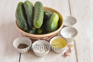 Для приготовления заготовки нам понадобятся: огурцы, соль, сахар, уксус столовый, подсолнечное масло, перец чёрный молотый.