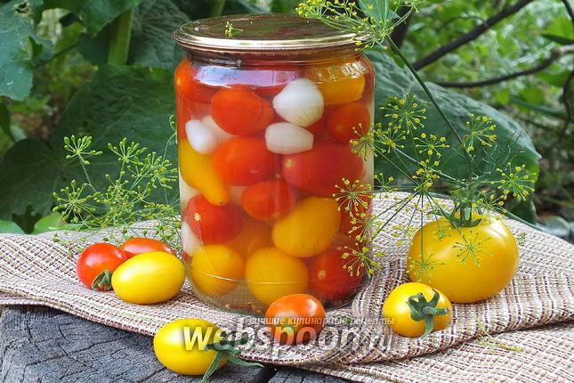 Фото Маринованные черри с жемчужным луком