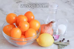 Для приготовления жёлтого томатного соуса нам понадобятся зрелые жёлтые томаты, лук репчатый, чеснок (у меня 1 крупный зубок), сок лимона, соль, сахар, лист лавровый, перец душистый горошек.